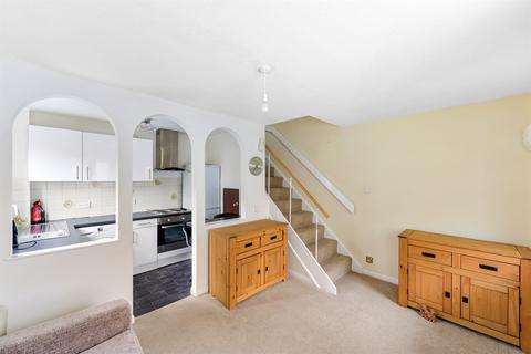 34 Sutherland Drive, London, SW19 2UJ