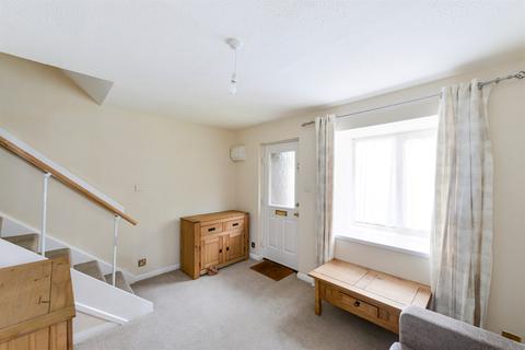 34 Sutherland Drive, London, SW19 2UJ