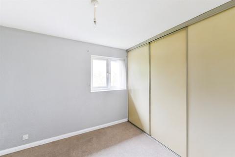 34 Sutherland Drive, London, SW19 2UJ
