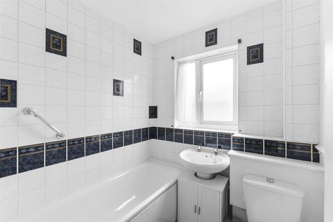 34 Sutherland Drive, London, SW19 2UJ