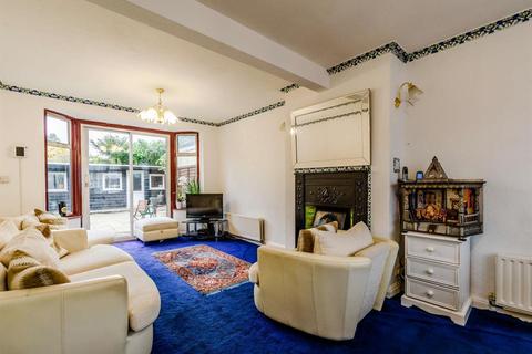 13 Oliver Road, New Malden, KT3 3UA