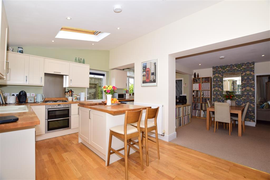 Manor Road, Deal, Kent 3 bed detached house £430,000