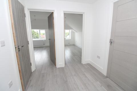 2 bedroom apartment to rent - Blackfen Road, Sidcup, DA15