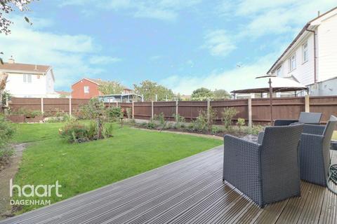 34 Canberra Crescent, Dagenham, RM10 9YH