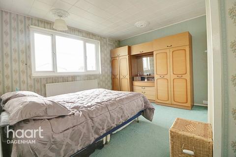34 Canberra Crescent, Dagenham, RM10 9YH