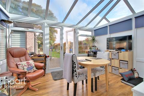 71 Grosvenor Crescent, Arksey, Doncaster, DN5 0SX