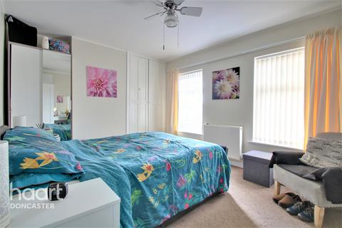 71 Grosvenor Crescent, Arksey, Doncaster, DN5 0SX