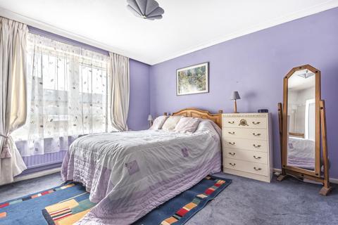 13 Usk Road, London, SW11 2RT
