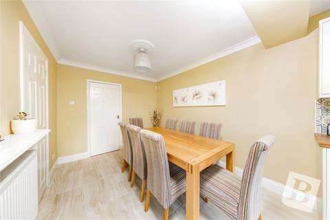 46 Ennerdale Avenue, Hornchurch, RM12 5JT