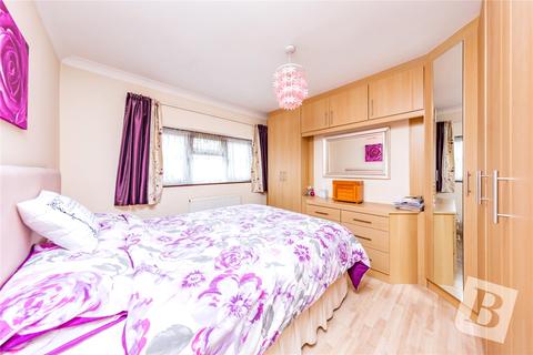 46 Ennerdale Avenue, Hornchurch, RM12 5JT