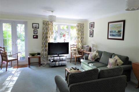 88 Addington Village Road, Croydon, CR0 5AQ