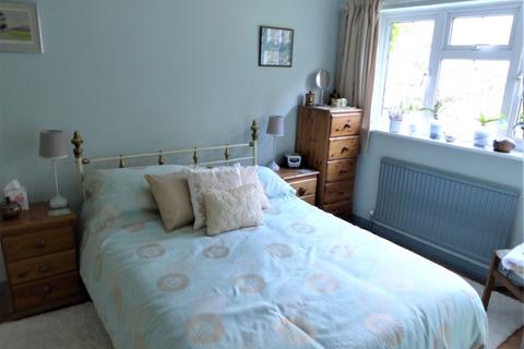 88 Addington Village Road, Croydon, CR0 5AQ