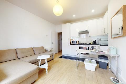 2 bedroom flat to rent, St Thomas Road, London, N4