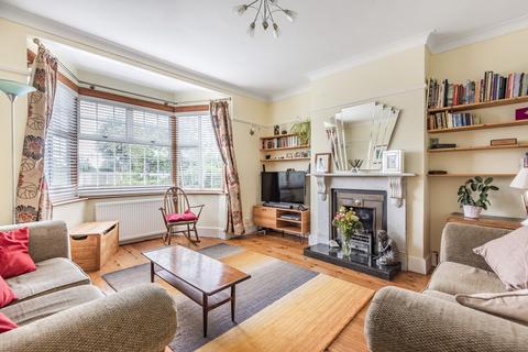 65 Weigall Road, London, SE12 8HG