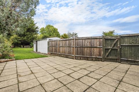 65 Weigall Road, London, SE12 8HG
