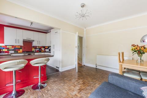 65 Weigall Road, London, SE12 8HG
