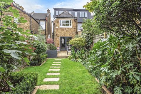 53 Queens Road, Thames Ditton, KT7 0QY