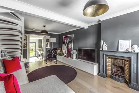 53 Queens Road, Thames Ditton, KT7 0QY