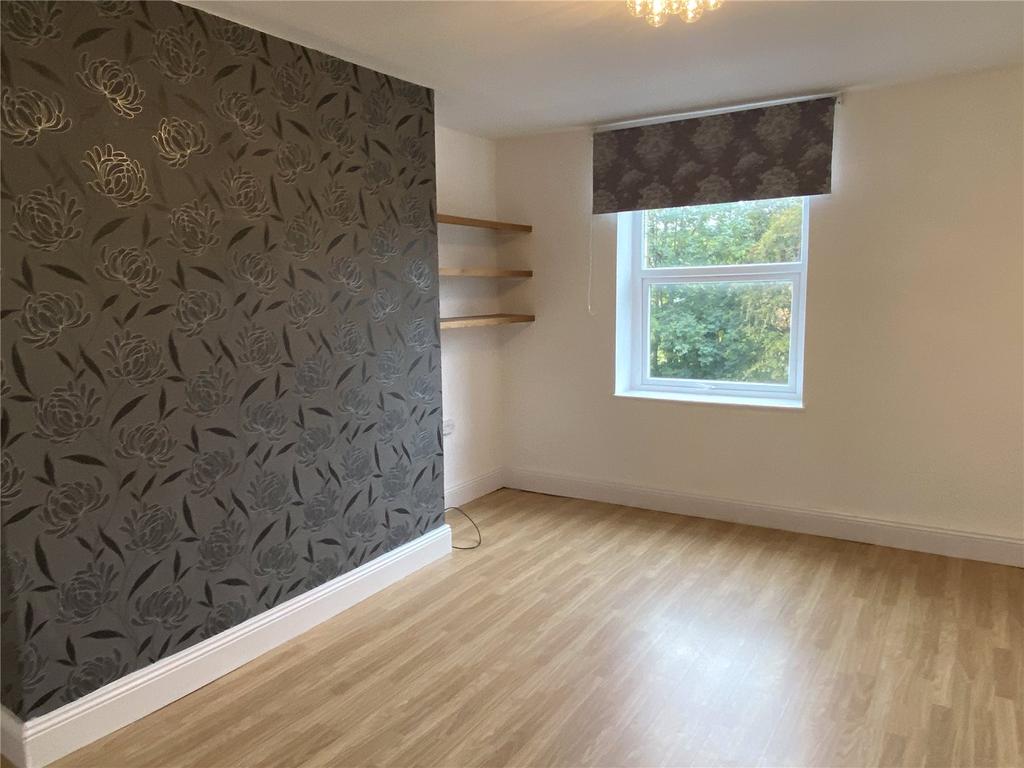 Peter Hill, Batley, WF17 2 bed end of terrace house £74,950