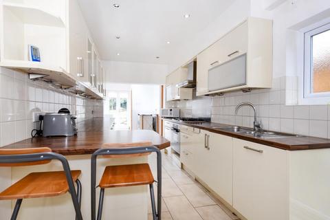 4 bedroom semi-detached house to rent, Nether Street,  West Finchley,  N12