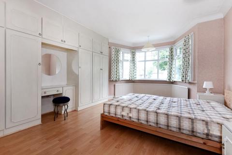 4 bedroom semi-detached house to rent, Nether Street,  West Finchley,  N12