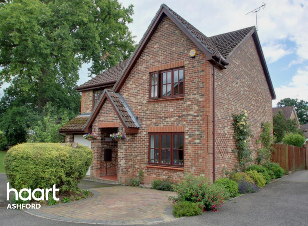 Sweet Bay Crescent, Ashford 4 bed detached house £450,000
