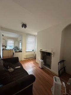 2 bedroom flat to rent, Everett Road, Withington