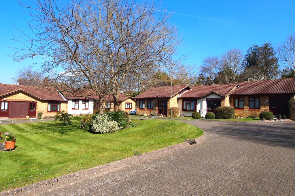 Village Gardens, Ewell Village, KT17 1 bed retirement property £230,000