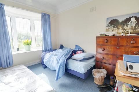 5 Conrad Road, Lowestoft, NR33 8QB