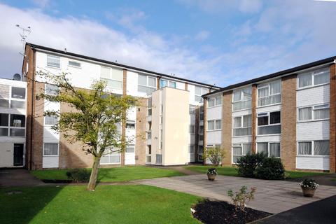 23 Mintern Close, London, N13 5SX