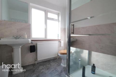 1 bedroom farm house to rent, Maythorne Close, Watford