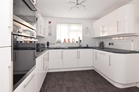 5 Beamont Way, Amesbury, Salisbury, SP4 7UA