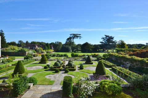 2 bedroom mews for sale, Near Petworth, West Sussex