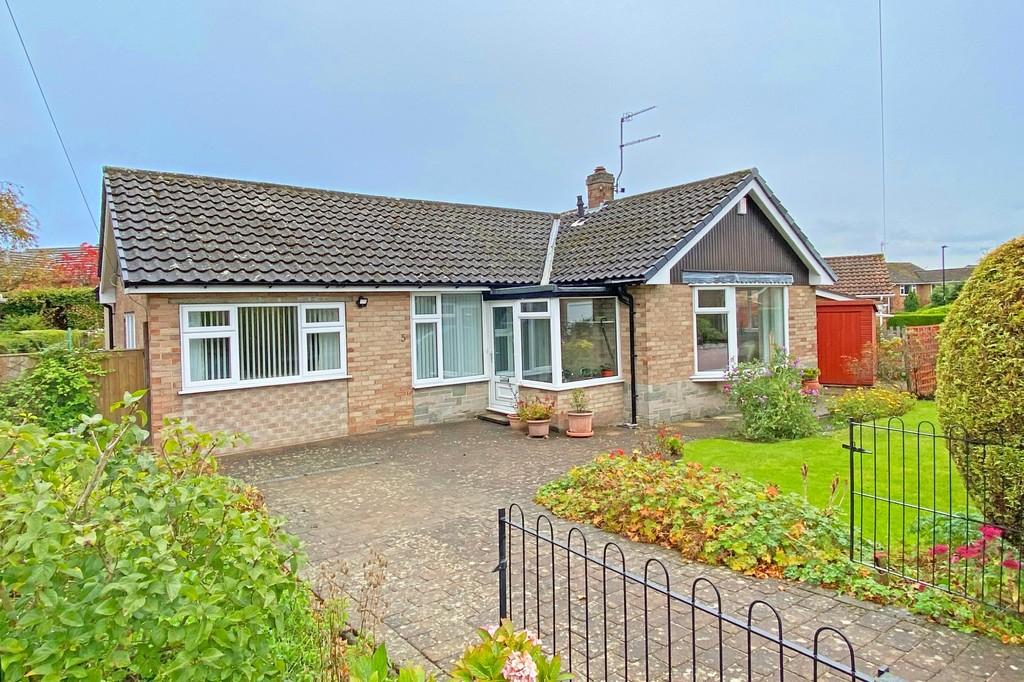 Rossett Holt Drive, Harrogate 3 bed detached bungalow £445,000