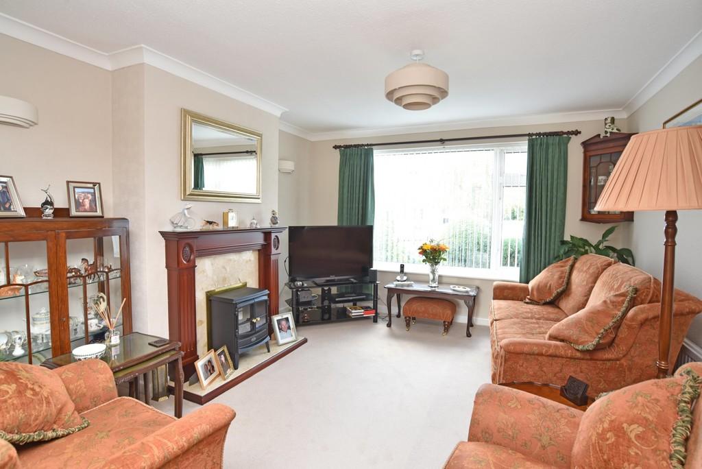 Knox Grove, Harrogate 3 bed semidetached house £250,000