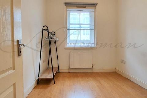 2 bedroom flat to rent, Tottenham Court Road, Fitzrovia, W1