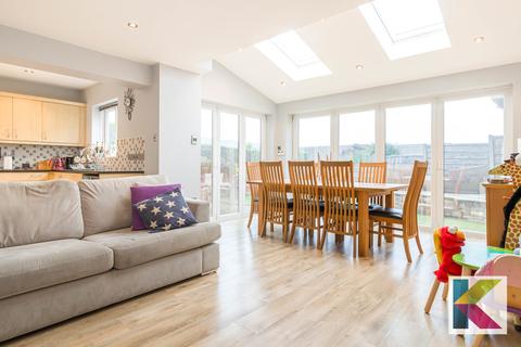17 Lower Knoll Road, Diggle, Oldham, OL3 5PD