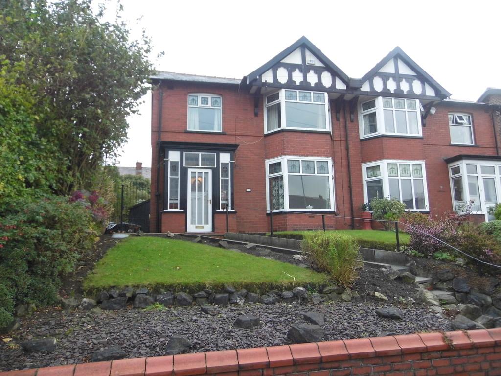 Radcliffe New Road, Whitefield, M45 3 bed semidetached house £325,000