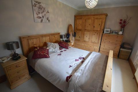 Pear Tree Bungalow Carr Lane, Goole, DN14 6LZ