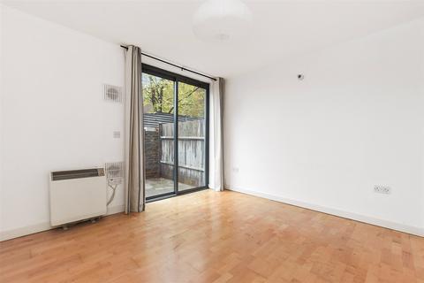 1 bedroom apartment to rent, Vista Building, 26a Bow Road, London, E3