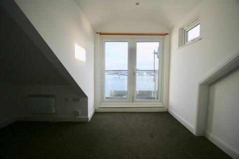 2 bedroom flat to rent, Fore Street, Torpoint