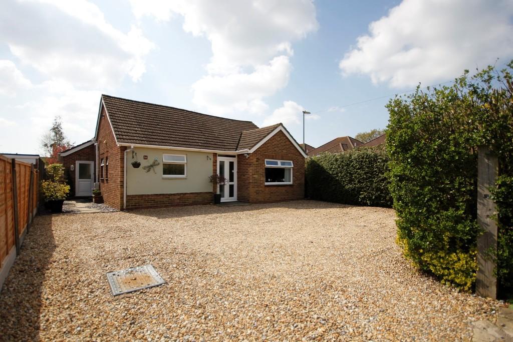 Peters Road, Locks Heath 3 bed detached bungalow £450,000