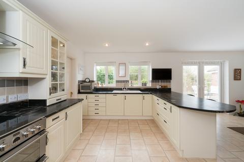 19 Bentinck Lane, Sigglesthorne, Hull, HU11 5QR