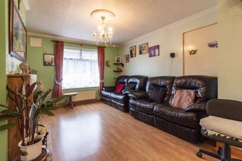 32 Tarwick Drive, St Mellons, Cardiff, CF3 0AG