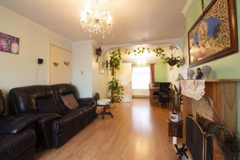 32 Tarwick Drive, St Mellons, Cardiff, CF3 0AG