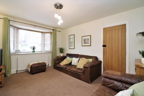 16 Stephenson Close, Glascote, Tamworth, B77 2DQ