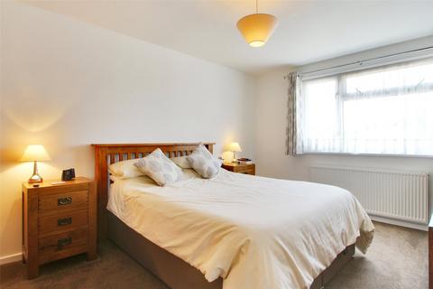 34 Dickens Close, Hartley, Longfield, DA3 8DP