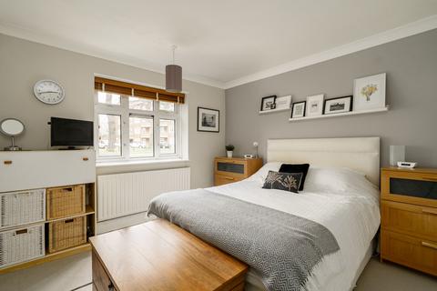 44 Hermitage Walk, London, E18 2SR