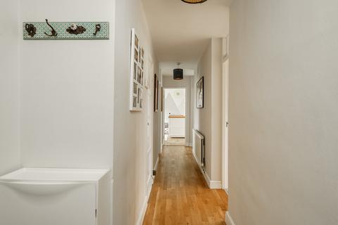 44 Hermitage Walk, London, E18 2SR