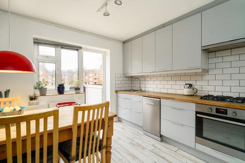 44 Hermitage Walk, London, E18 2SR